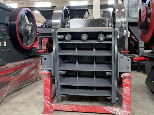 PE250*400 移動式岩石粉砕機 高容量T/H0.4-7.5とACモーターのマウス粉砕機