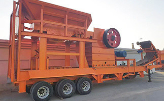 半自動 モバイル 69 マウントされたマウスクラッシャー 91.5kwのパワーを持つ岩石クラッシングマシン