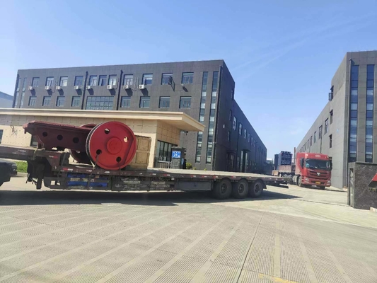 容易な設置と建設産業におけるプロフェッショナル・クラッシングのためのマウスクラッシャー