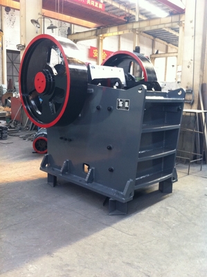 建設用岩石粉砕機 歯周砕機 スクリーニングライン アウト口 サイズ 65-140mm