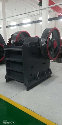 90-180tph 容量 PE69 石灰岩の石粉砕機 価格で