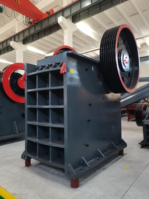 グローバル市場のための50-300tph コンクリートマウスクラッサーの経験